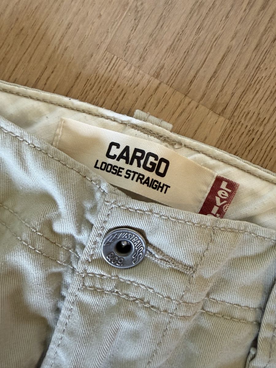 Levi's Jeans: Levis Cargo Loose Straight Cargo Jeans W29 L30 – Gebraucht aus Liebefeld von Lalyle 1