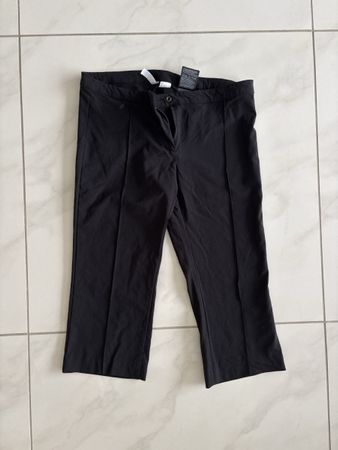 H&M Caprihose schwarz EUR 34 neuwertig