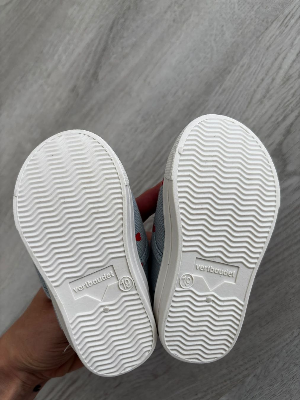 Scarpe per ragazzi: Kindersneakers Gr. 19 – Nuovo (secondo la descrizione) da Hochfelden venduto da rub_rnw5 5