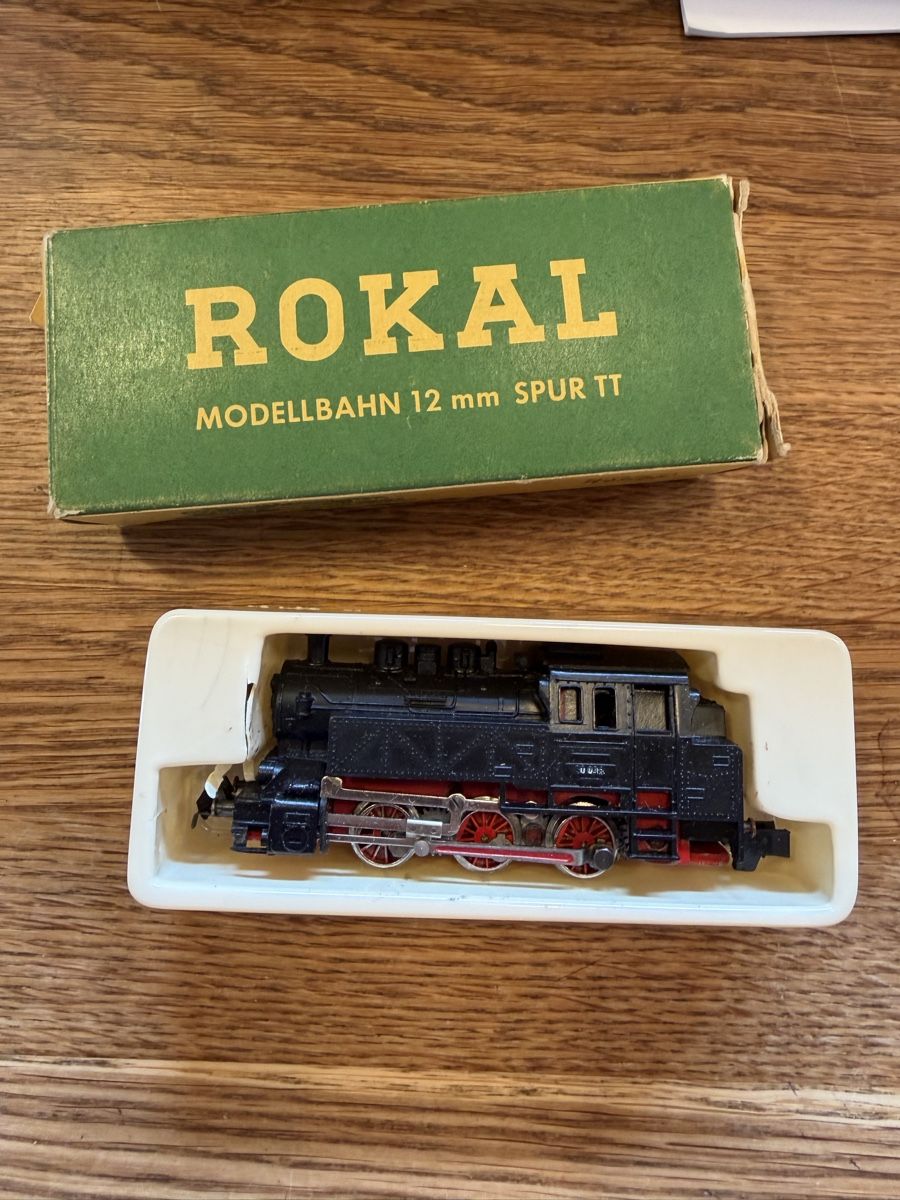 Modelleisenbahnen: Rokal Rangier lok tt – Gebraucht aus Riggisberg von Gauli