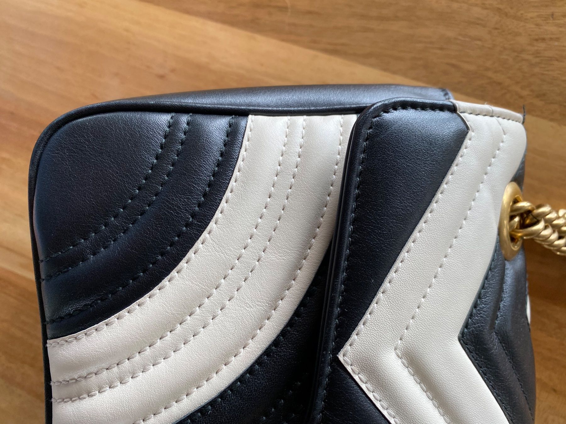 Gucci Sacs femmes: Gucci Marmont Schultertasche – D'occasion à Wädenswil par vilgar 1