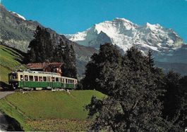 Wengernalp-Bahn mit Jungfrau