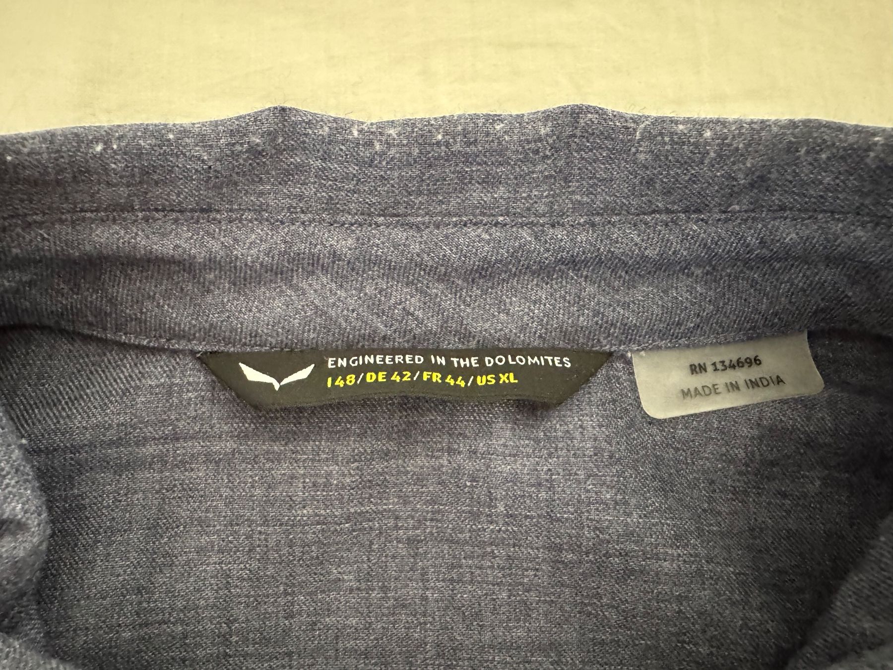 Salewa Chemisiers: Bluse Salewa aus Wolle / Polyester – D'occasion à Zürich par gaw_kp6c 2