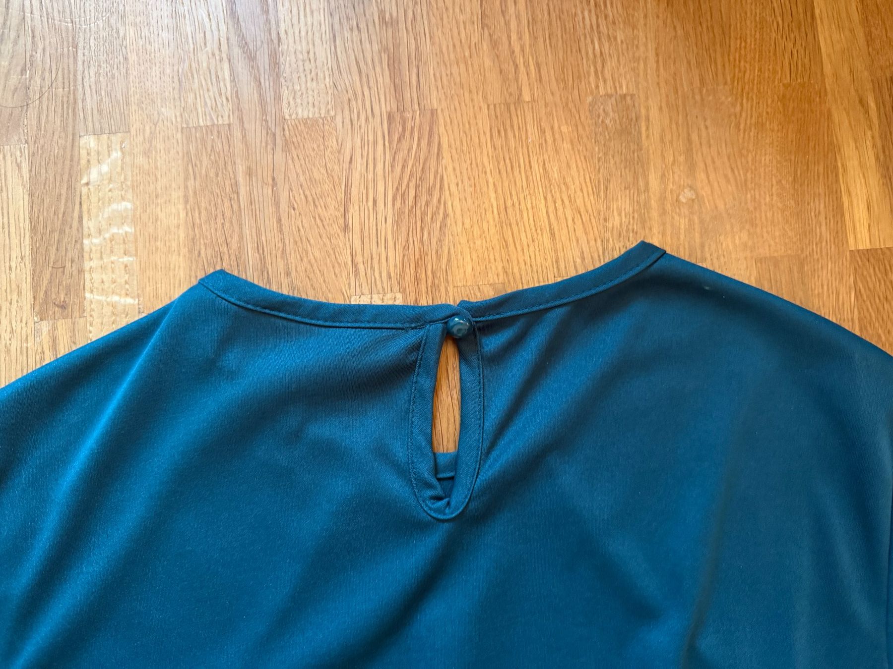 Vestiti: Schönes grünes Vintage-Kleid – Usato da Winterthur venduto da Bahareeba 4