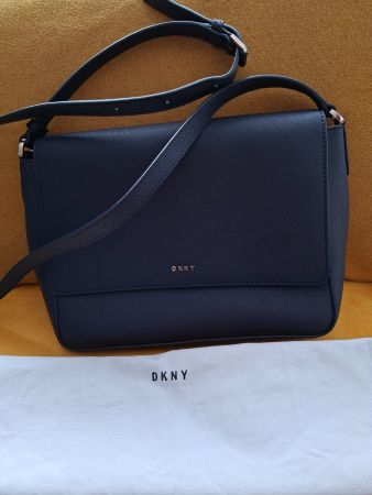 Sac bandoulière DKNY bleu marine cuir texturé bon état