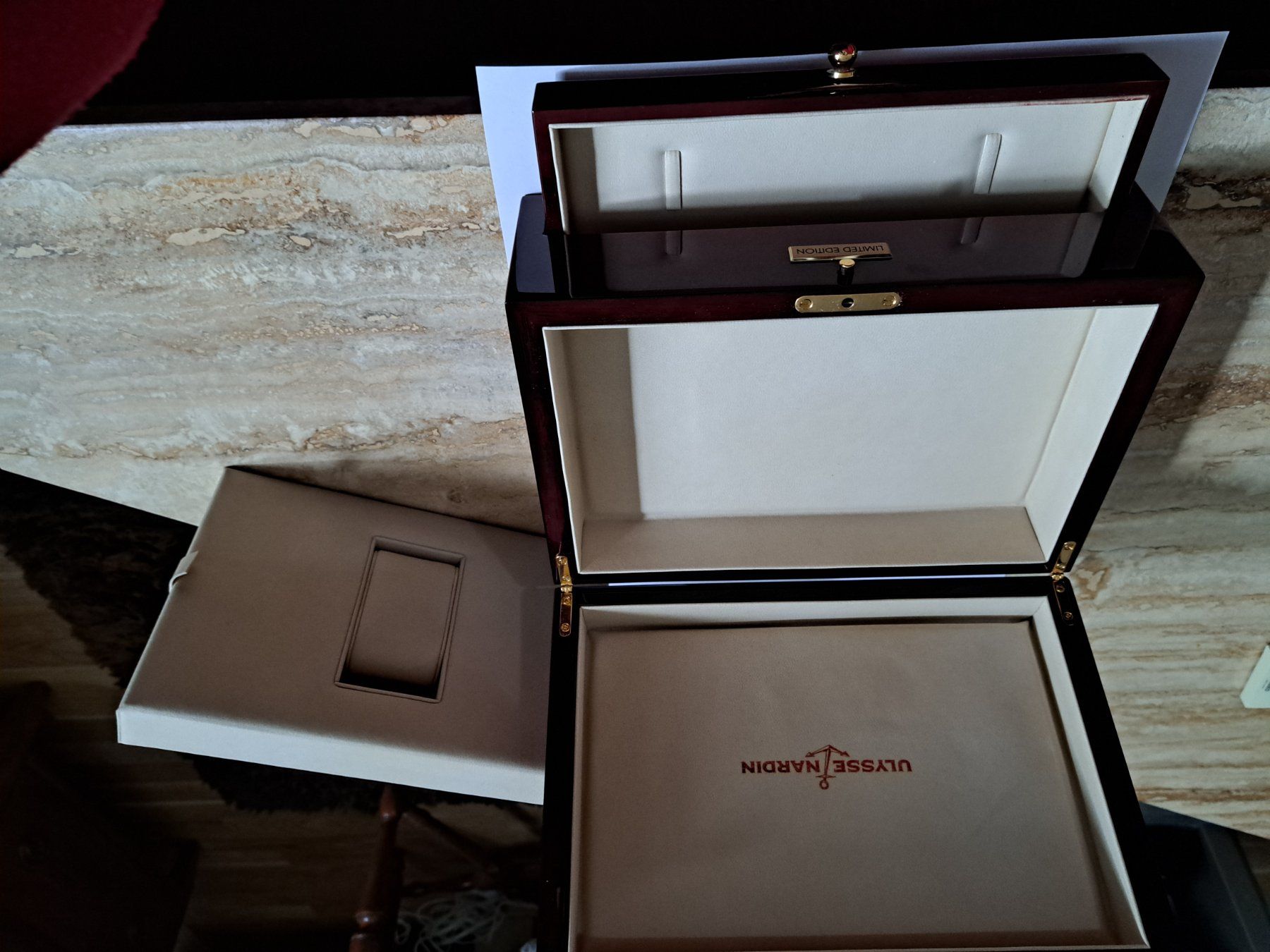 Ulysse Nardin Orologi: Magnifique écrin Ulysse Nardin 100% neuf – Nuovo e nell'imballaggio originale da Bercher venduto da gfc_cs28 2
