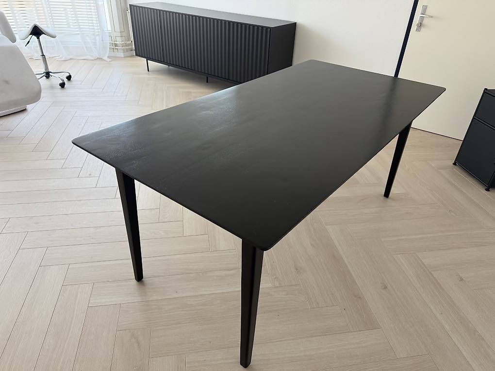 Tavoli: Moderner Holztisch in Schwarz (Westwing) – Usato da Kriegstetten venduto da saf_j6s5 2