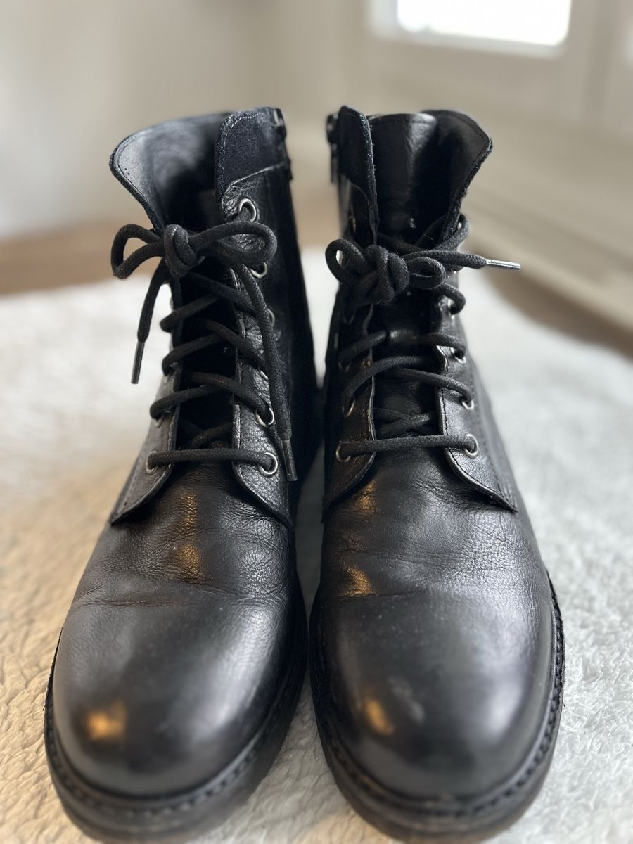 Chaussures femmes: Leder Stifletten – D'occasion à Tagelswangen par Gizzmo..77