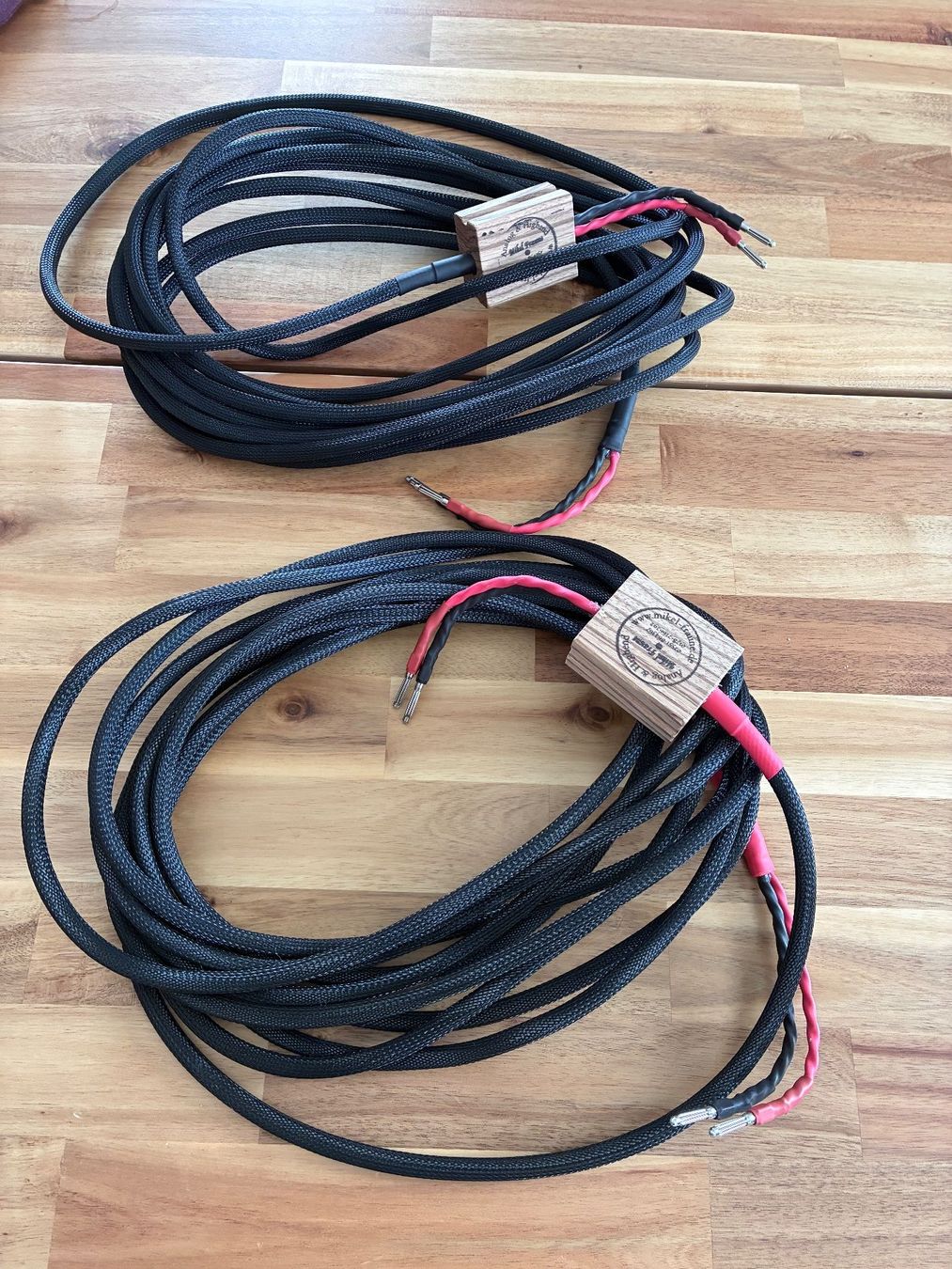 Cavi: MF Akustik Solid Core Lautsprecherkabel 2x8m mit WBT Stecker – Usato da Ottikon venduto da Gravis
