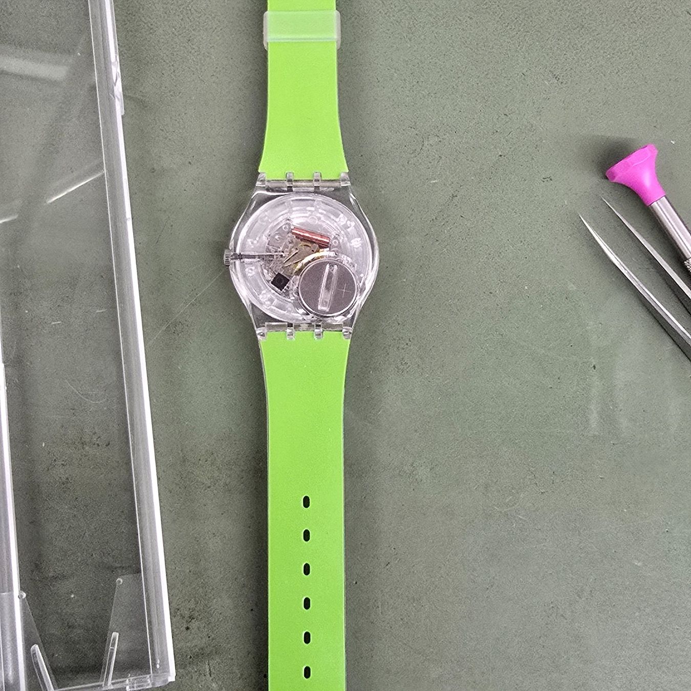 Swatch Orologi: Swatch Expo 05 batterie neuve – Usato da Tramelan venduto da Nirdan 3