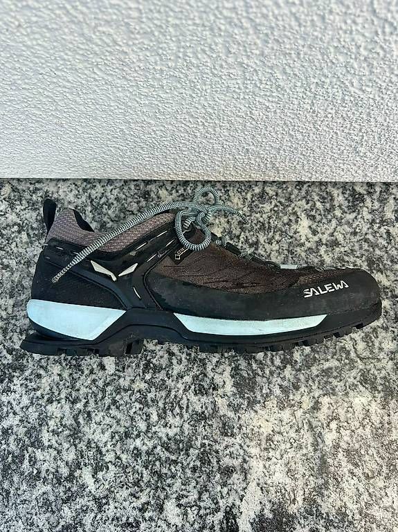 Salewa Scarpe da donna: Damen-Wanderschuhe Salewa Grösse 38 – Usato da Waldkirch venduto da Anonymer_Nutzer 1