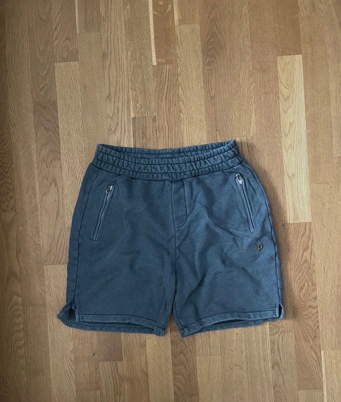 Pantaloni: Peso kurze Hosen M – Usato da Klingnau venduto da yoshi28282