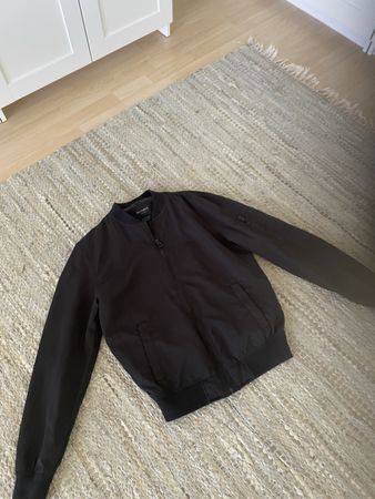 Bershka Bomberjacke schwarz in gutem Zustand Grösse S