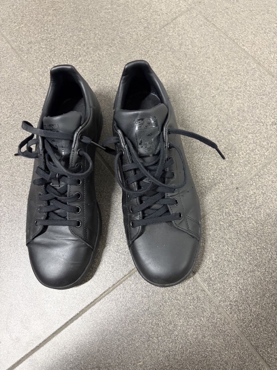 Adidas Chaussures hommes: Adidas Stan Smith schwarz Grösse 43.5 – D'occasion à Zürich par Linde1039