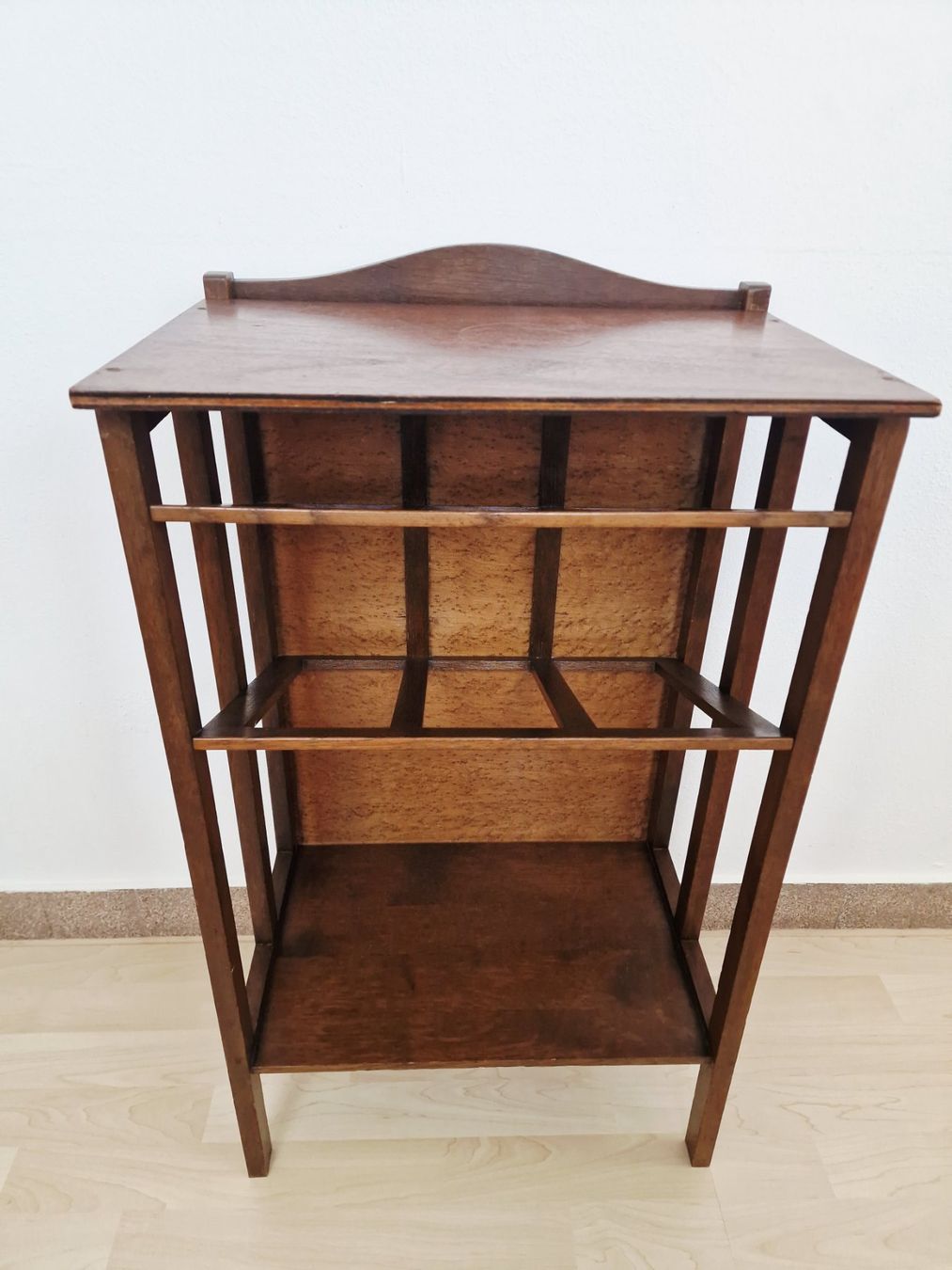 Altro per la casa: Antiker Zeitungsständer aus Holz – Usato da Hallau venduto da CHACLA 3