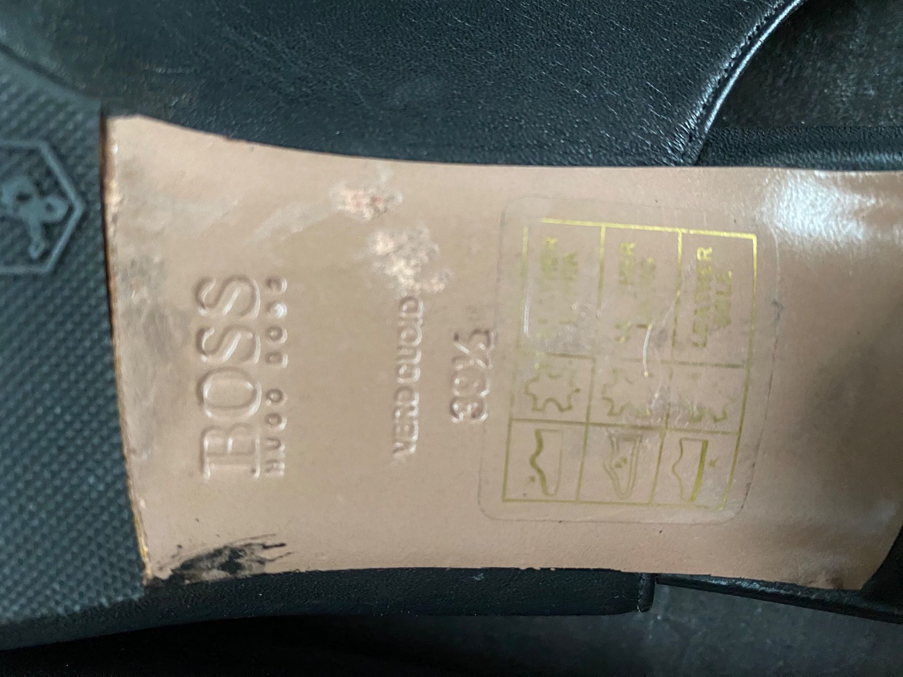 Hugo Boss Scarpe da donna: Boss Pumps mit Kittenheals, hinten offen 38.5 – Usato da Chur venduto da simhofstr 4