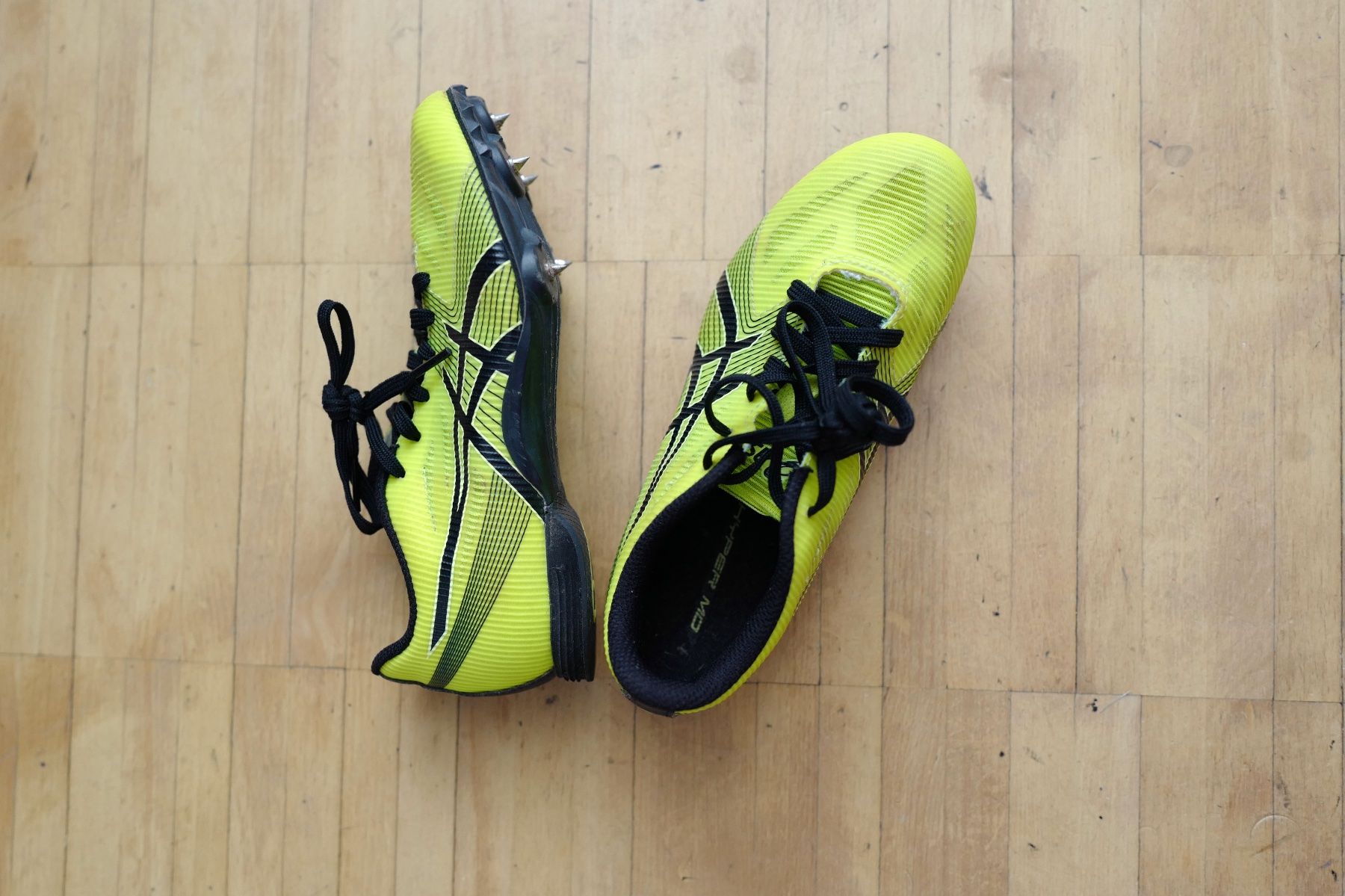 Asics Chaussures garçon: LA Laufschuhe Kinder – D'occasion à Biel/Bienne par mcmilan1