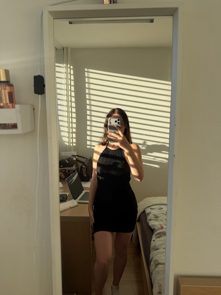 Bershka Vestiti: Robe noire -Bershka  – Nuovo (secondo la descrizione) da Plan-les-Ouates venduto da ariana.stl