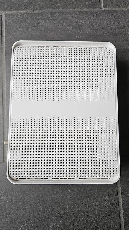 Modem & Router: WLAN Router mit Netzteil  sofort einsatzbereit – Usato da Niederbipp venduto da Broker_Online 1