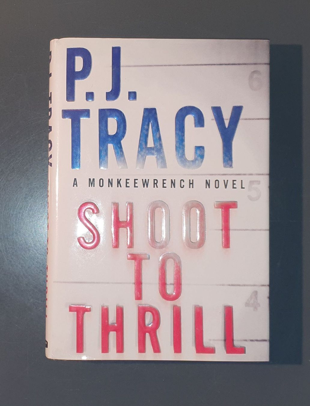 Libri: Shoot to Thrill von P.J. Tracey – Usato da Dübendorf venduto da Povo 1