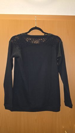 Damen Pullover schwarz mit Spitzendetails guter Zustand 
