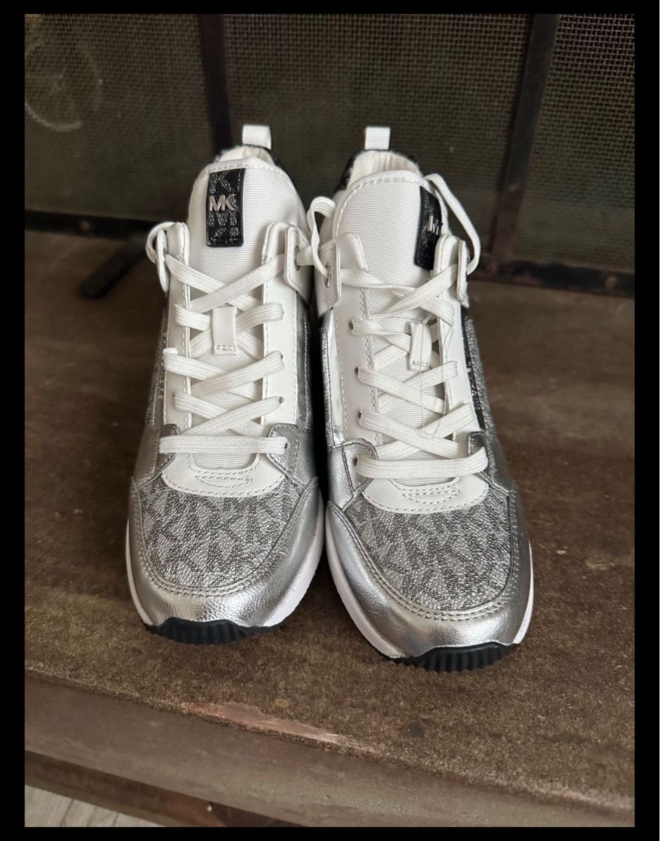 Scarpe da donna: Sneakers Michael Kors – Nuovo (secondo la descrizione) da La Tour-de-Trême venduto da bess81 1