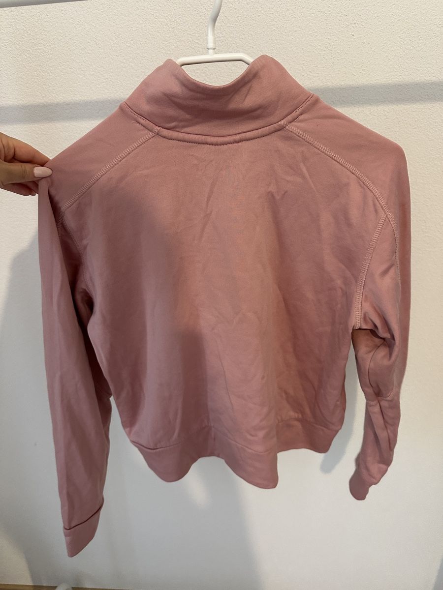 H&M Maglioni & Felpe: kurzer Sportpulli Gr. S – Usato da St. Gallen venduto da raphaela_99 1