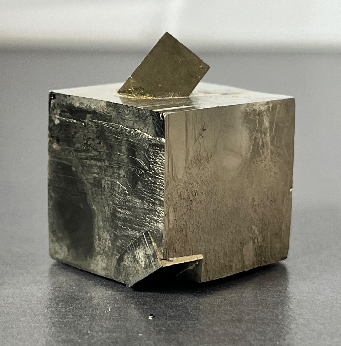 Minerali & Pietre curative: Superbe cube en pyrite, minéral décoratif – Usato da Chavornay venduto da HDesH 1