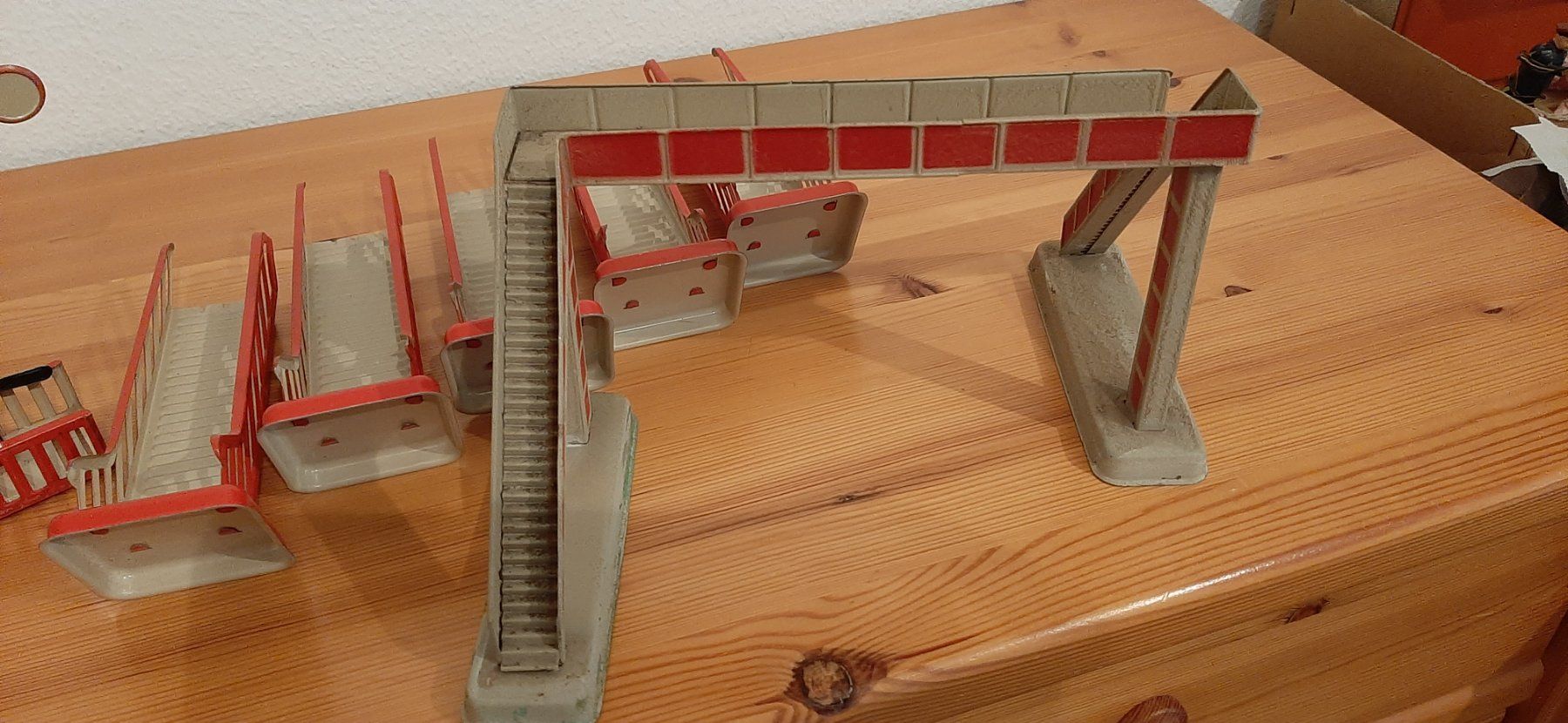 Modellini di ferrovie: Übergangsstege Konvolut zu verkaufen – Usato da Wiesendangen venduto da pau_56xn 8
