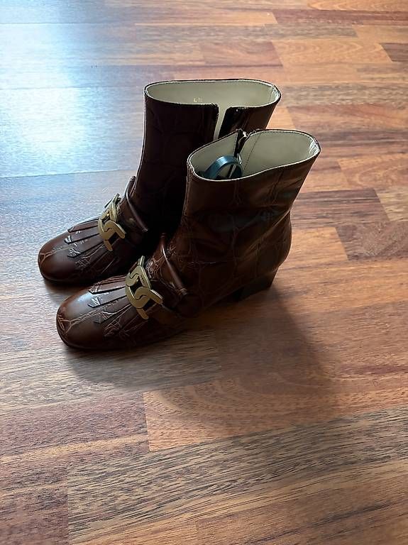 Tod'S Scarpe da donna: Tods Stiefelette Krokodilleder Braun – Nuovo (secondo la descrizione) da Eschenbach LU venduto da ronnyronghonda