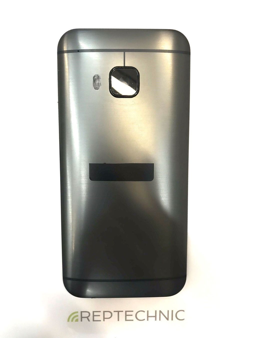 HTC Telefoni cellulari / Smartphones: HTC One M9 Backcover – Nuovo e nell'imballaggio originale da bern venduto da reptechnic 1