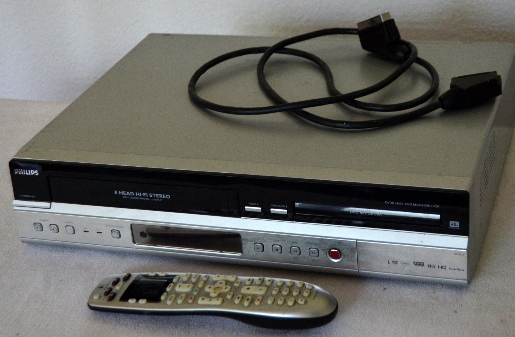 Philips Aufnahmegeräte: Combo DVD/ VHS Philips DVDR3430V Recorder – Gebraucht aus Collonges von arashee 1