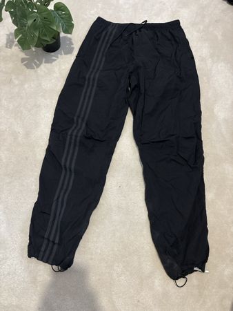 Pantalon Adidas noir taille M bon état
