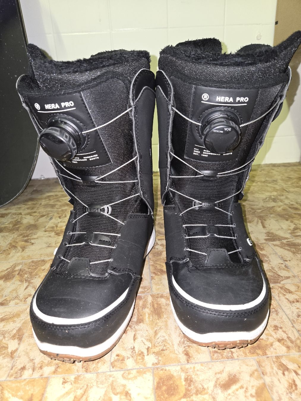 Ride Scarpe da uomo: Ride Hera Pro Snowboard Boots Gr. 42 – Usato da Arosa venduto da jul_7mh5 2