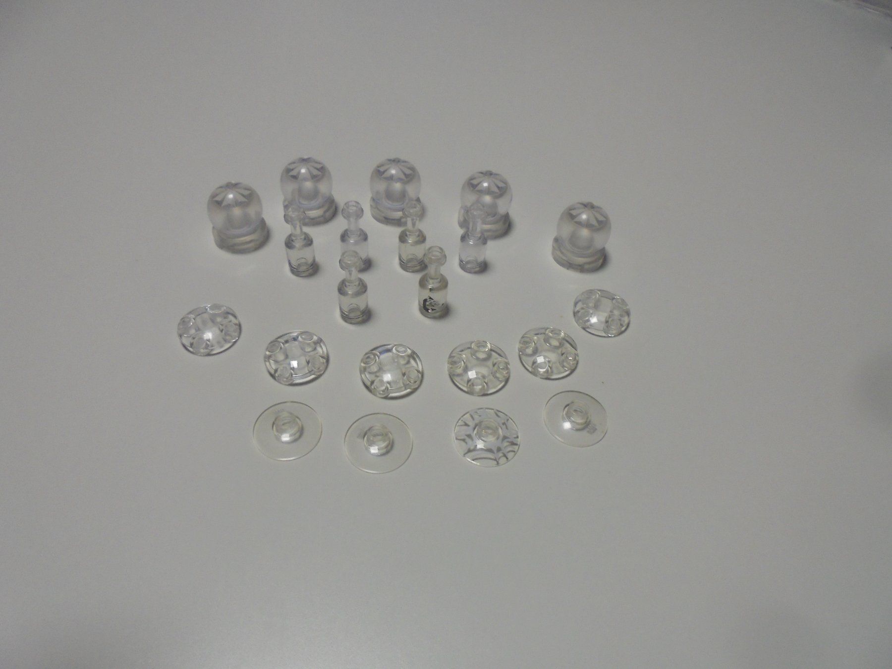 Lego Giocattoli: LRGO - DIVERSE - TRANSPARENTE - RUNDSTEINE - UND - FLASCHEN – Usato da Gelterkinden venduto da ajdt4
