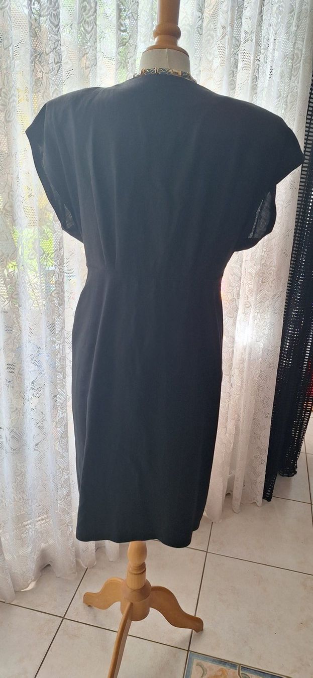 Vestiti: Robe noire Vintage 40 – Usato da St-Triphon venduto da Jldr0 2