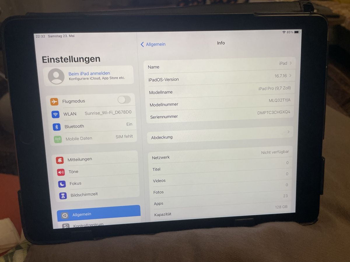 Apple Tablet PC: Occasion: Apple iPad Pro 9.7" 128GB Space Grau Top – Usato da Luzern venduto da M.Ai 9