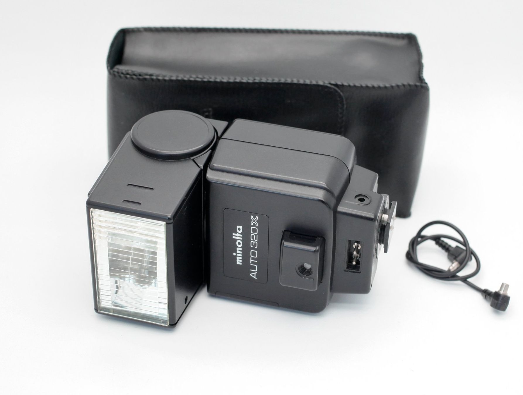 Minolta Blitze: Minolta Auto 320X Flash – Gebraucht aus Birsfelden von Waldbrettspiel