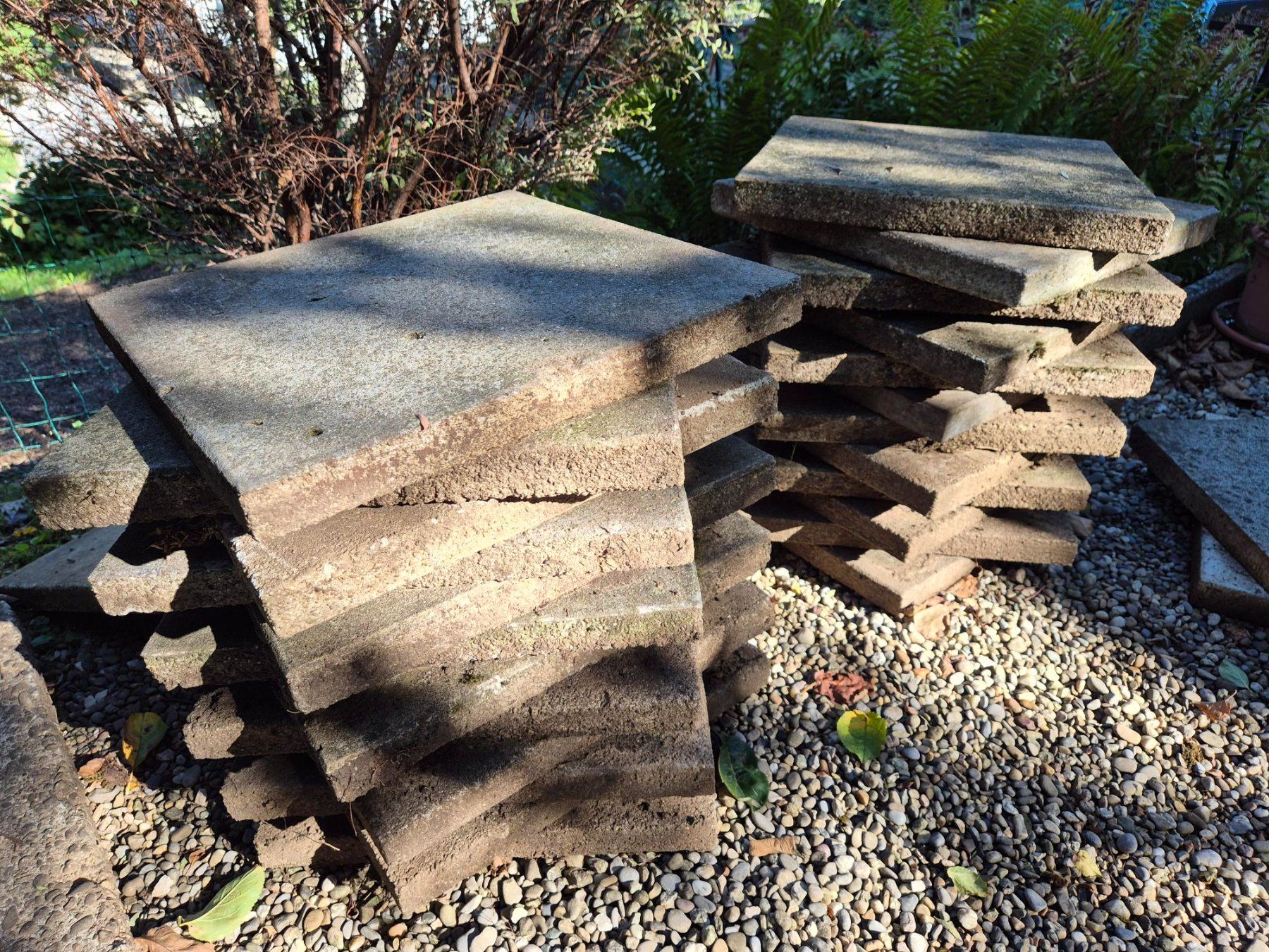 Rivestimenti per pavimenti: Betonplatten 44x44cm – Usato da Aarburg venduto da Wobbler20