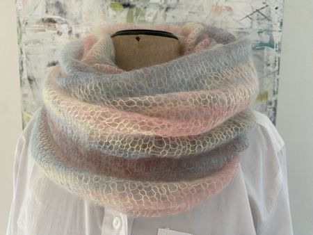 Bin 20.9. SOMMERSALE Schlauchschal - handgestrickt - pastell