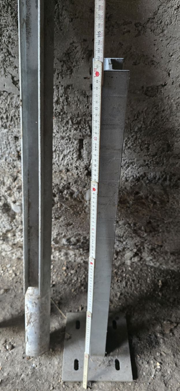 Wandhalterungen: Metallpfosten – Gebraucht aus Lommis von FastFurious 4