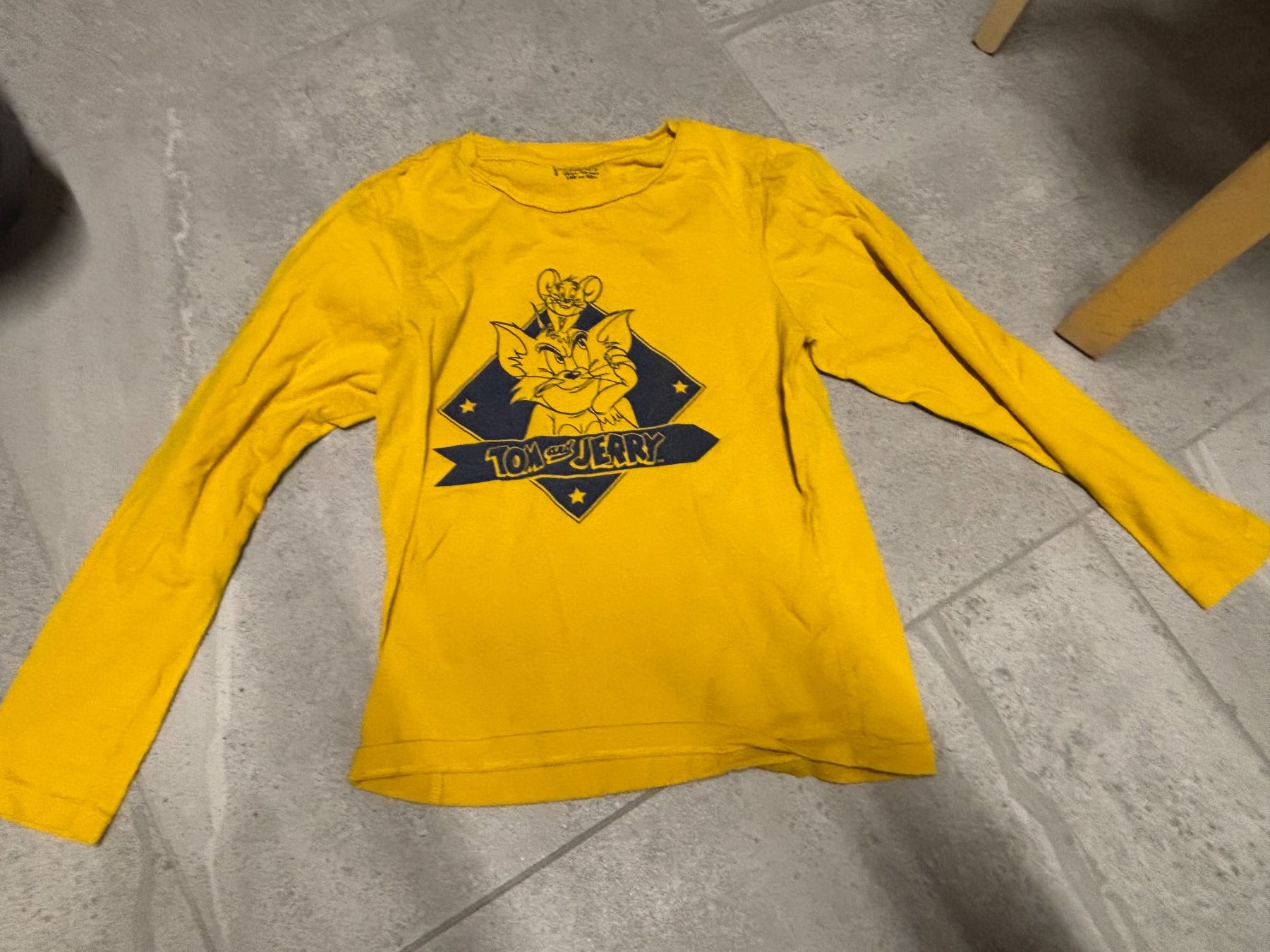 Pullover & Sweatshirts: Pull 140 Tom & Jerry – Gebraucht aus Salvenach von gwenwywar