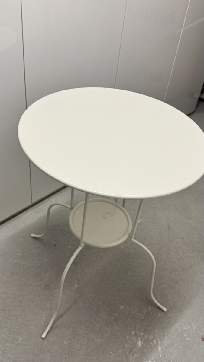 Tische: IKEA LINDVED Side Table, White – Gebraucht aus Baar von ana_d8tq