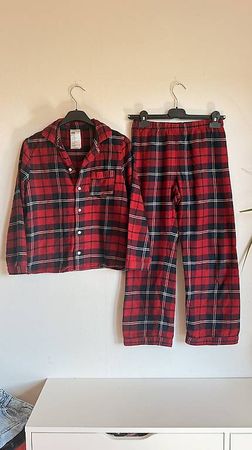 H$M Pyjamas 146 cm