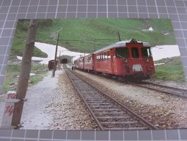 AK Bahnhof Muttbach mit Wartsaal und Zug