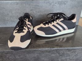 NEU Adidas Runvista Sneaker 39 1/3 (Cloudfoam Comfort)