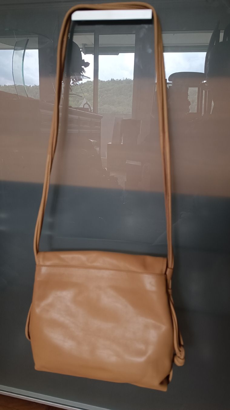 Borse da donna: 3. Edle Umhängetasche in Cognac – Usato da Baden venduto da zuppel 2