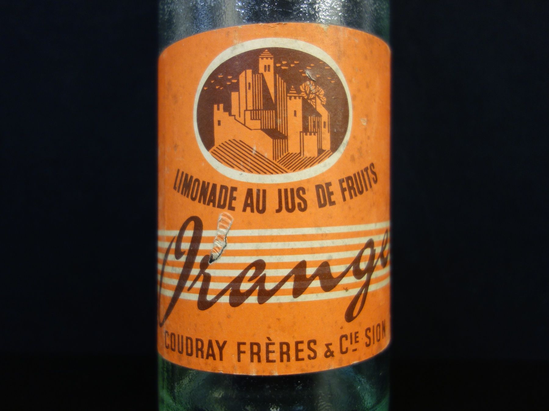 Gläser, Krüge & Flaschen: alte Flasche COUDRAY FRÉRES SION ORANGE 1955 – Gebraucht aus Kerzers von Flaschenposten 2