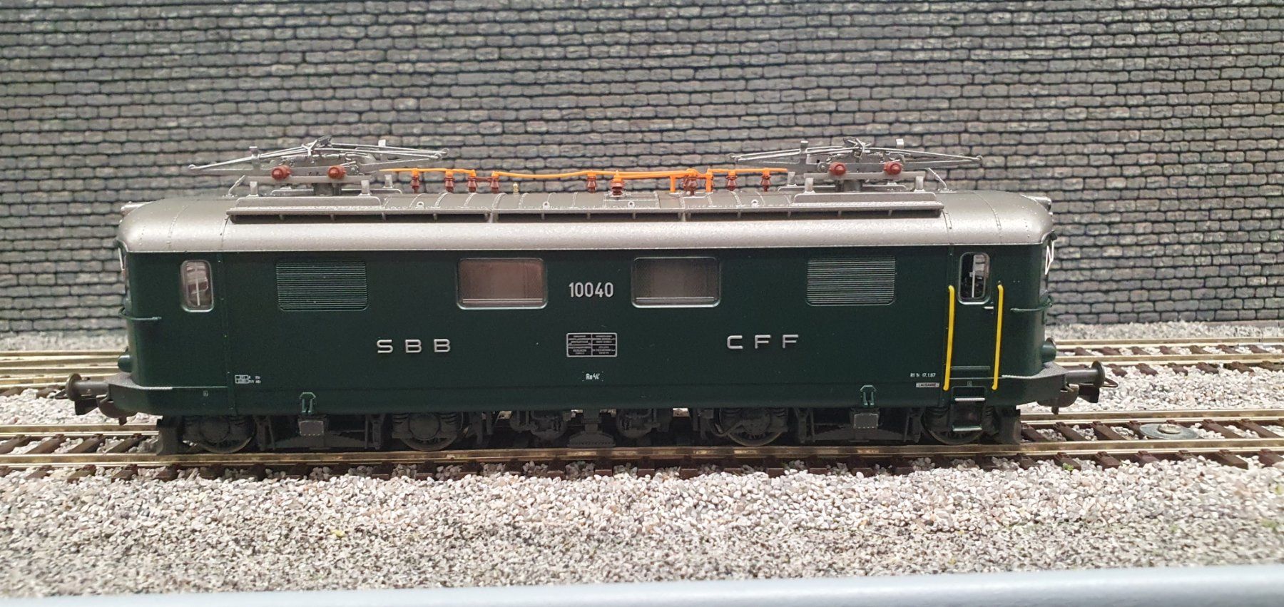 Piko Modellini di ferrovie: PIKO 96887 SBB Re 4/4 I 10040 grün TEE, mit Sounddecoder – Nuovo e nell'imballaggio originale da Würenlos venduto da juruth 2