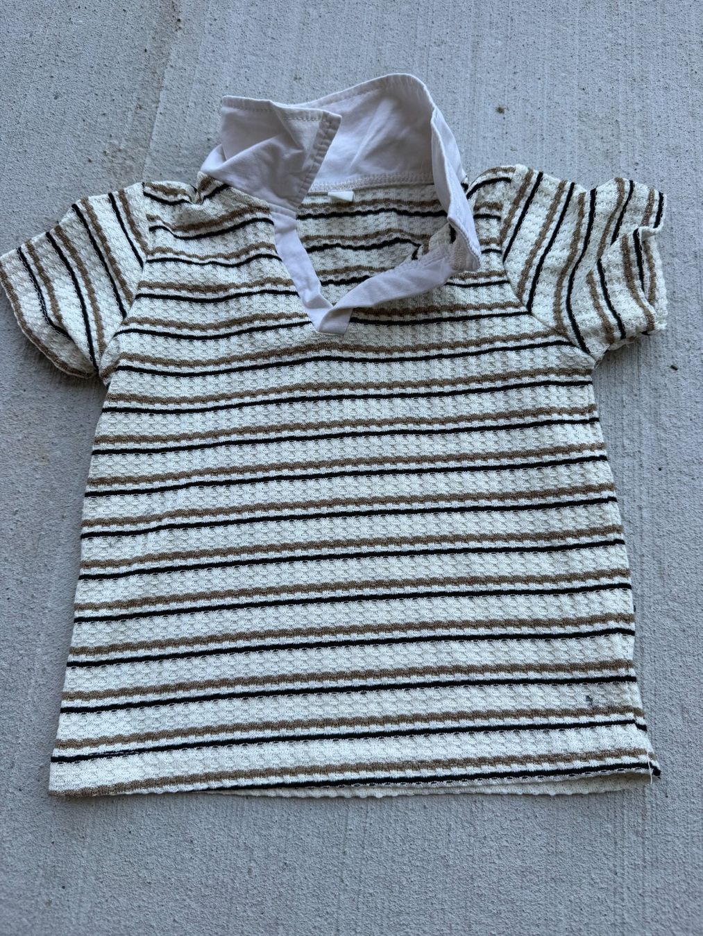Chemises, T-shirts & Polos: Polo-Shirt Kinder gestreift Grösse 100 – D'occasion à Riehen par edu_92w7